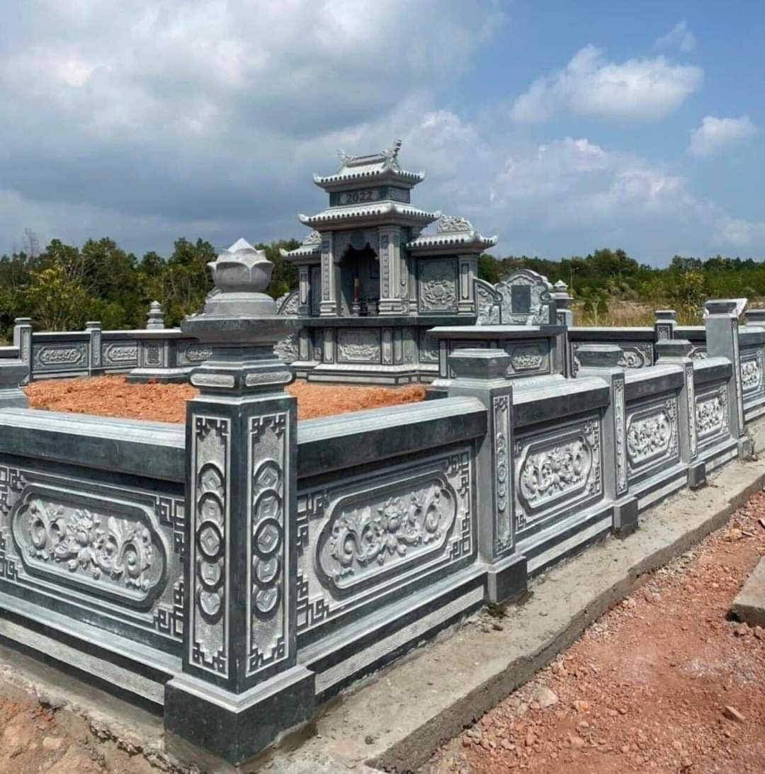 Khuôn viên lăng mộ - KLM20