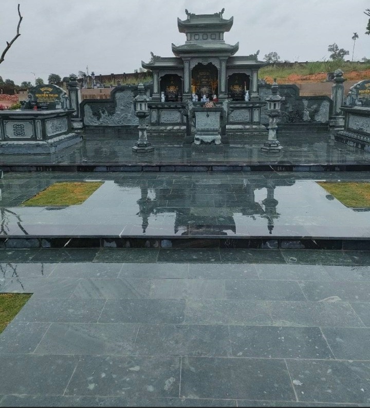 Khuôn viên lăng mộ - KLM5