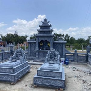 Khuôn viên lăng mộ - KLM13