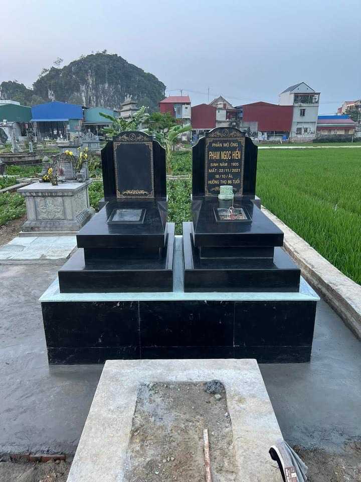 Mộ đá Hoa Cương - MHC13