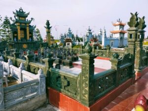 Lăng Mộ Đá Xanh Rêu: Nét Đẹp Cổ Kính, Sang Trọng Cho Công Trình Tâm Linh Vĩnh Cửu