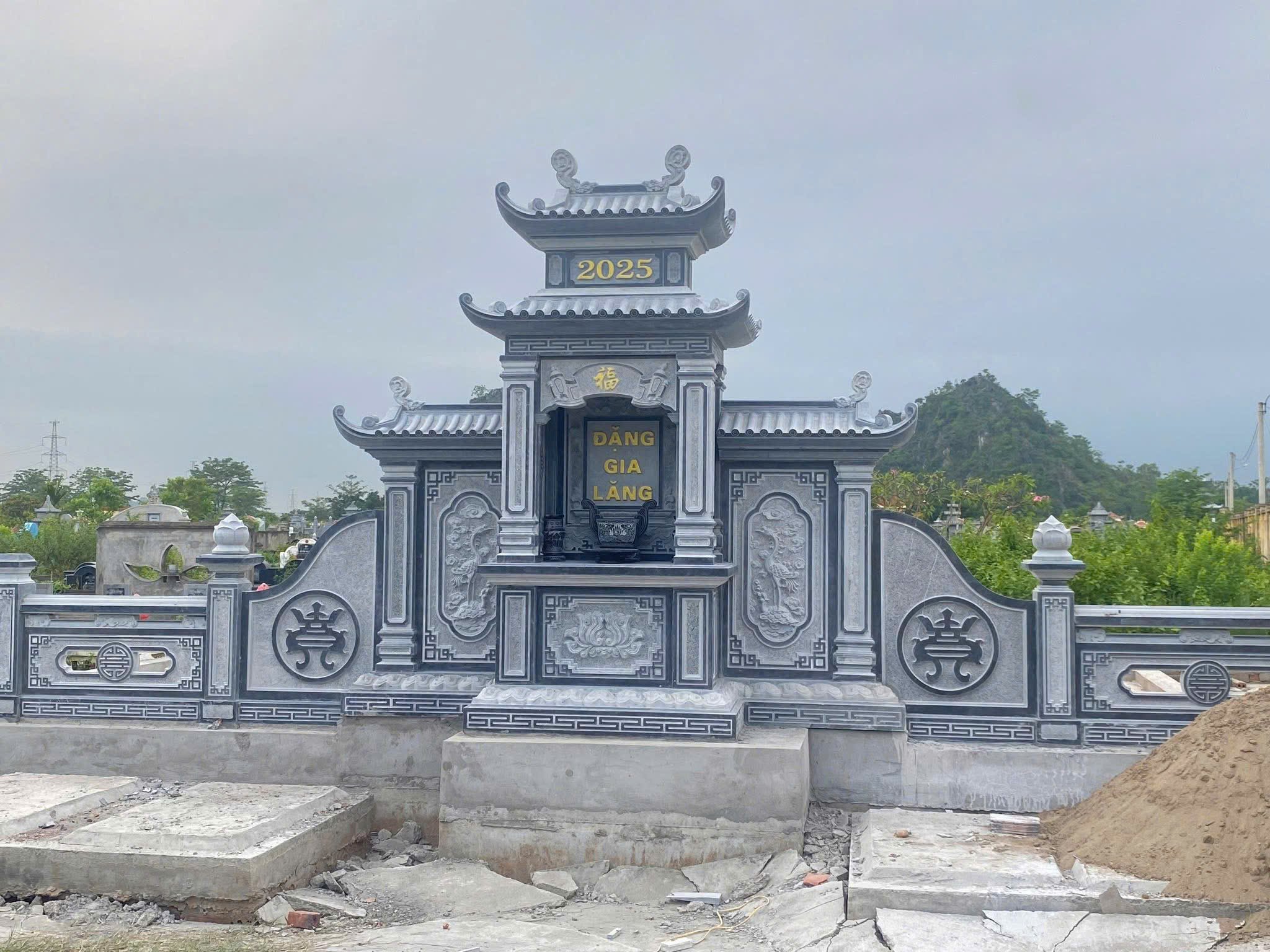 Hướng Dẫn Chọn Lăng Mộ Đá Phù Hợp: Bí Quyết Lựa Chọn Chuẩn